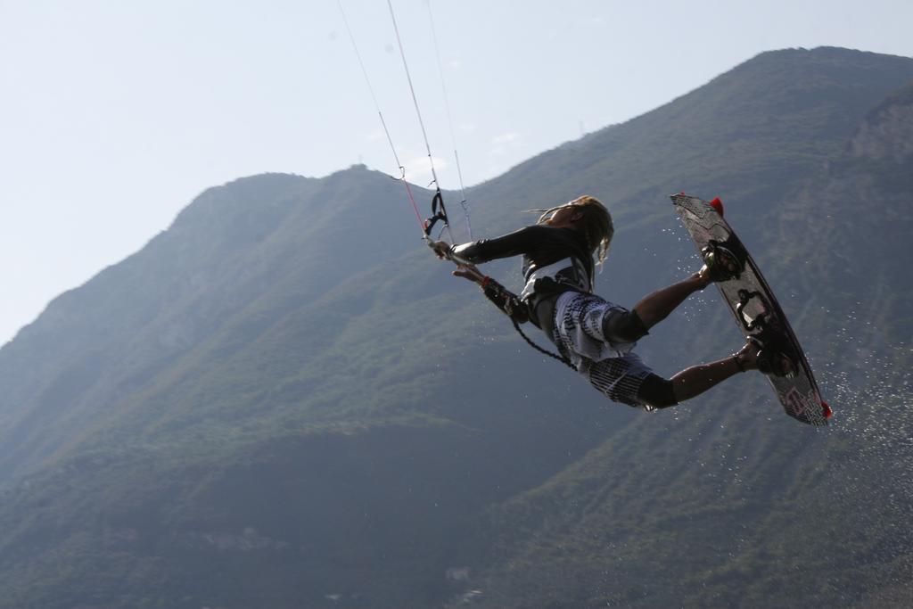 Kite&Lounge Hotel Club da Baia Brenzone sul Garda Exterior foto